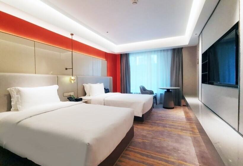 اتاق استاندارد, Landmark International