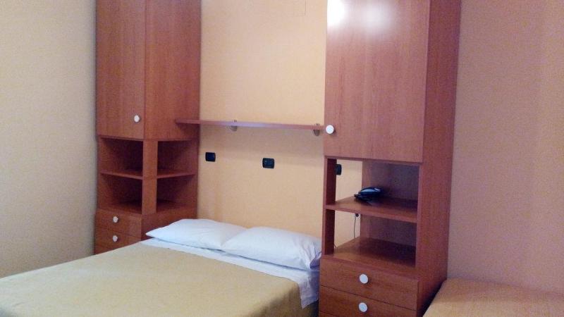 اتاق استاندارد, Le Tre Stazioni