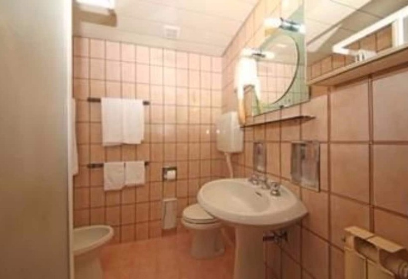 اتاق استاندارد چهار تخته, Residence Holiday