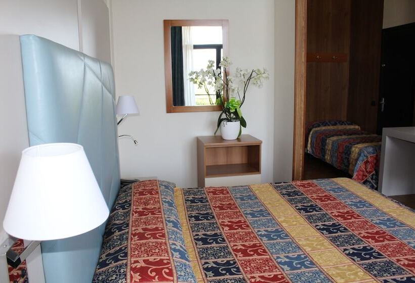 اتاق استاندارد چهار تخته, Residence Holiday