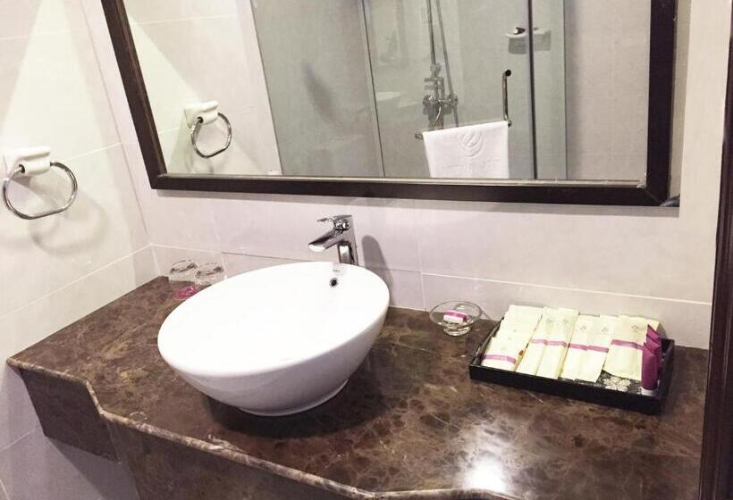 デラックストリプルルーム, Ttc Hotel   Can Tho