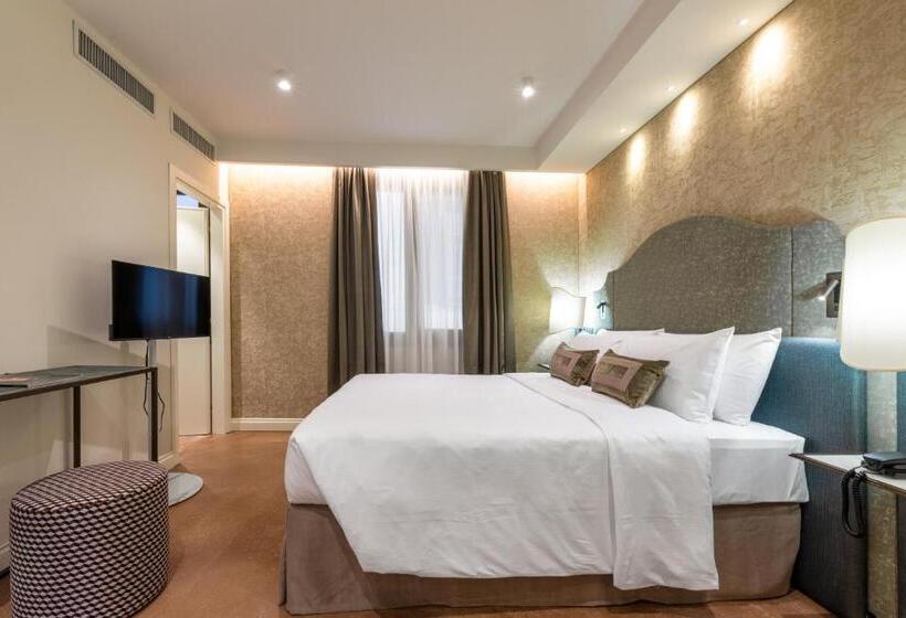 Quarto superior, Acca Hotel