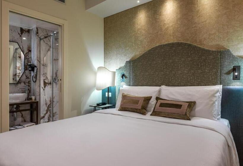 Quarto Deluxe com Balcão, Acca Hotel