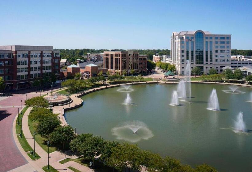 Номер Клуб, Newport News Marriott At City Center