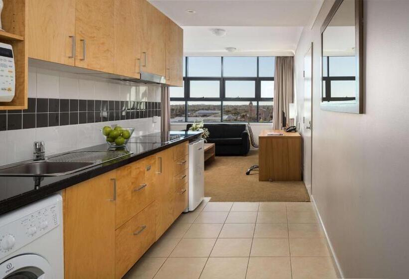 Люкс Повышенной Комфортности, Rydges Mackay Suites