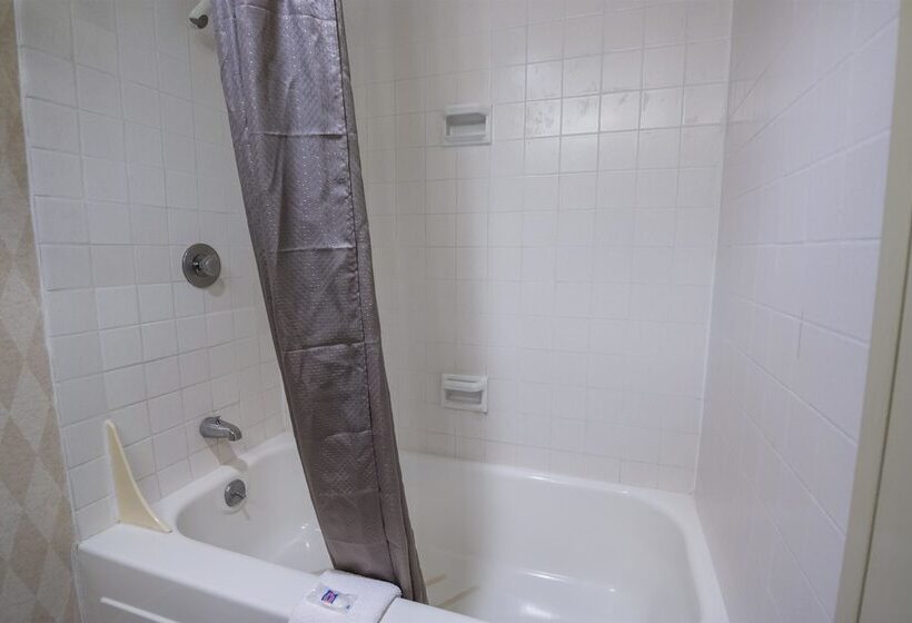 Номер Deluxe Адаптированный для Инвалидов, Motel 6 oriskany, Ny