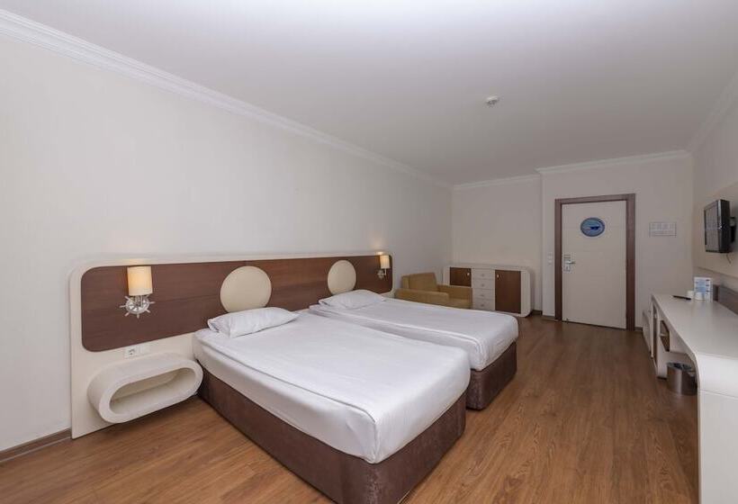 اتاق خانوادگی, Transatlantik Hotel & Spa