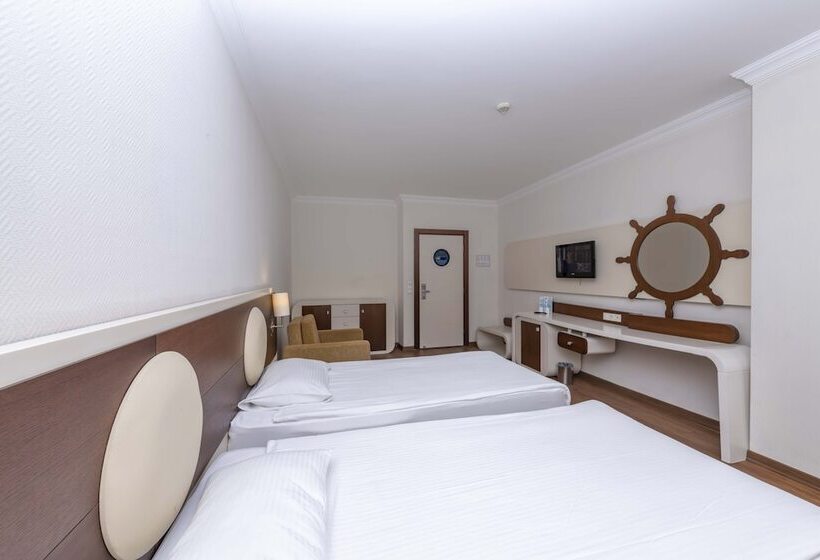 اتاق خانوادگی, Transatlantik Hotel & Spa