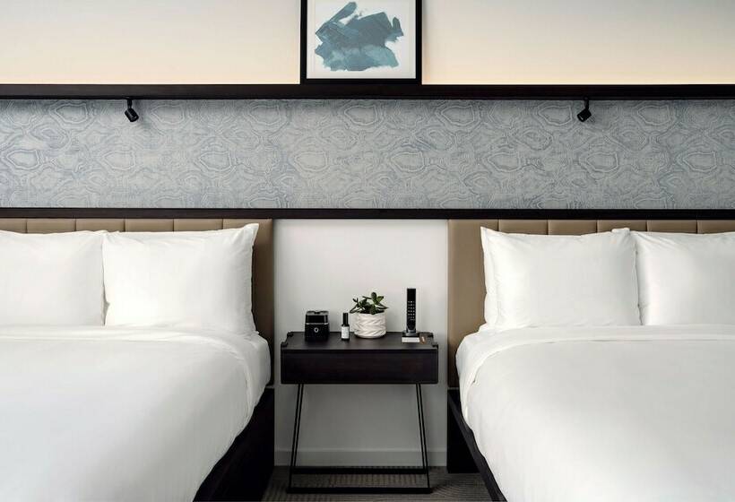 带2个双人床的标准工作室, Arlo Midtown