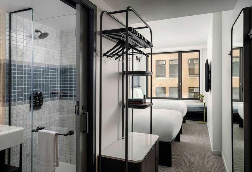 带2个双人床的标准工作室, Arlo Midtown