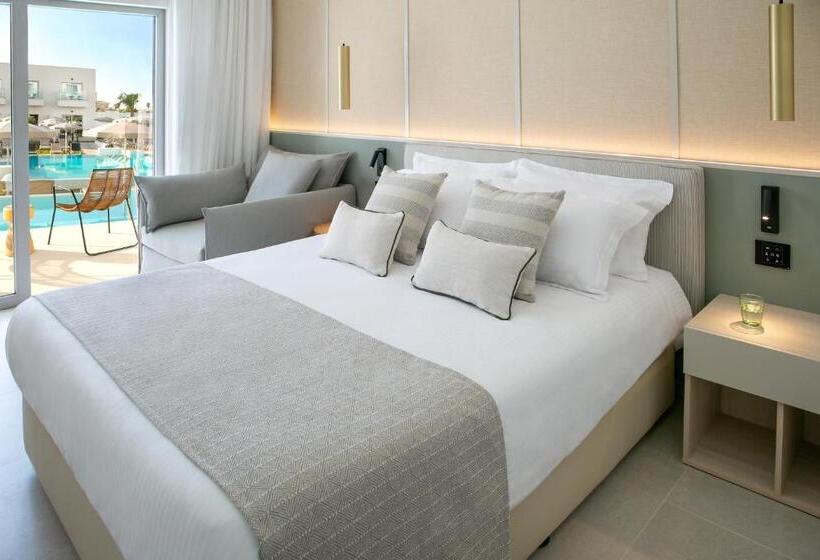 Superior swim-up room, Atlantica Aqua Blue