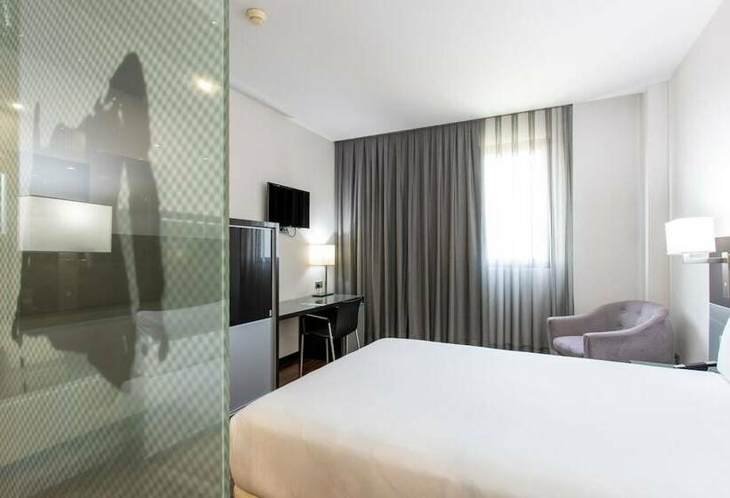 스탠다드 룸, Ciudad De Mostoles