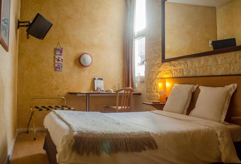 חדר קומפורט, Hôtel Bosquet Pau Centre