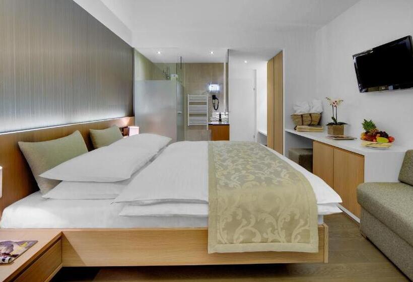 バルコニー付きスタンダードルーム, Thermenhotel Stoiser