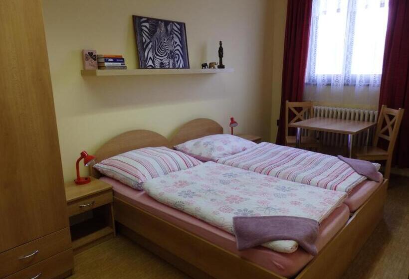 Люкс, Penzion Janovice