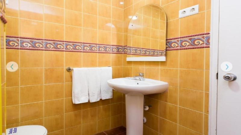 Standard Triple Room with Terrace, Hostal Sol Y Miel