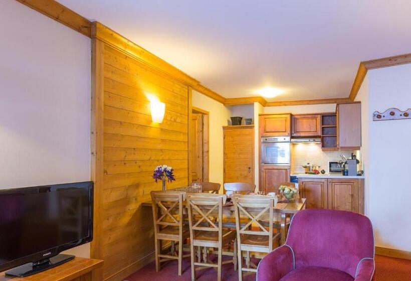 2 Bedroom Apartment with Pool, Résidence Pierre & Vacances Premium Arc 1950 Le Village