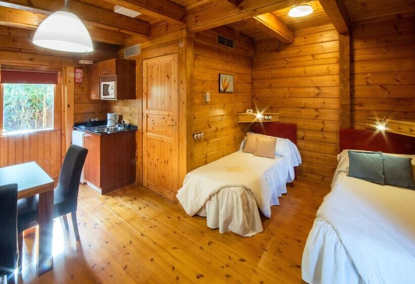 Номер Стандарт Адаптированный для Инвалидов, Somlom   Eco Friendly Montseny
