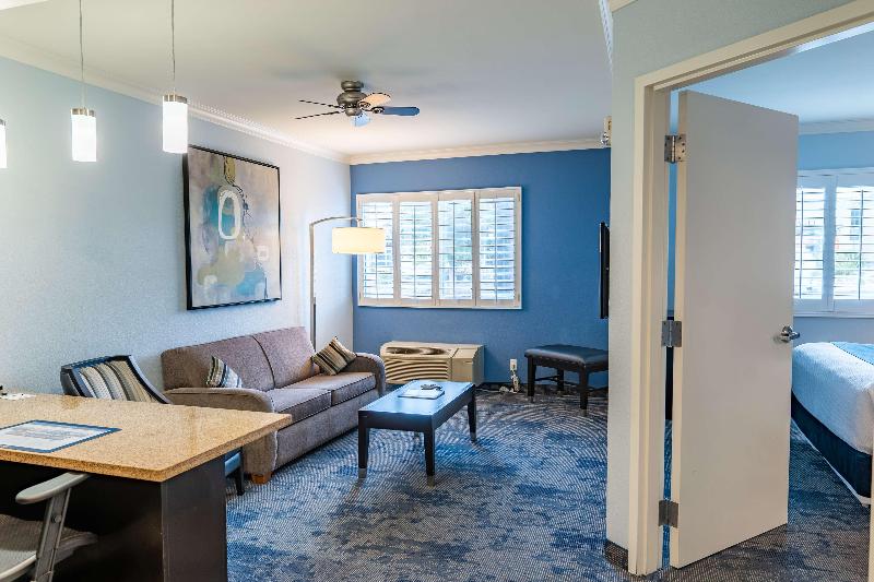 Люкс, Best Western Plus Manhattan Beach