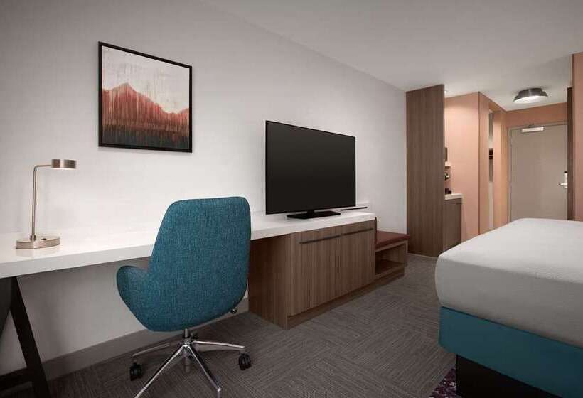 اتاق لوکس با تخت بزرگ, The Highland Dallas, Curio Collection By Hilton