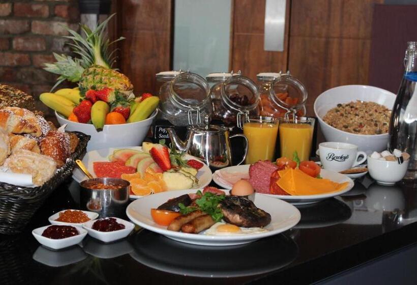 جناح, Absolute Hotel Limerick