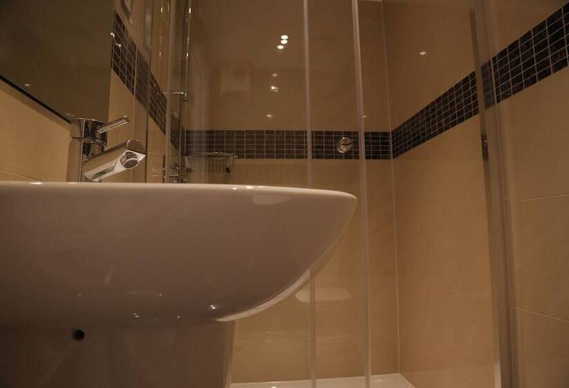 Номер Клуб, Astors Belgravia