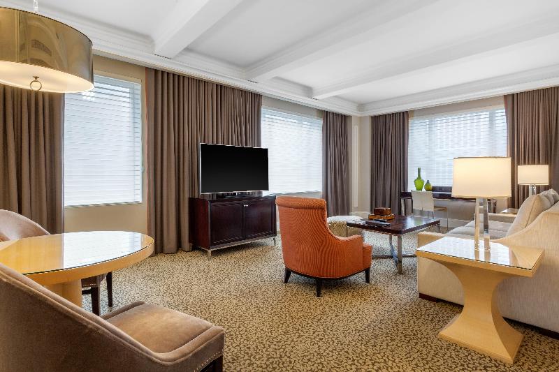 سوئیت اجرایی با تخت کینگ, Omni Berkshire Place