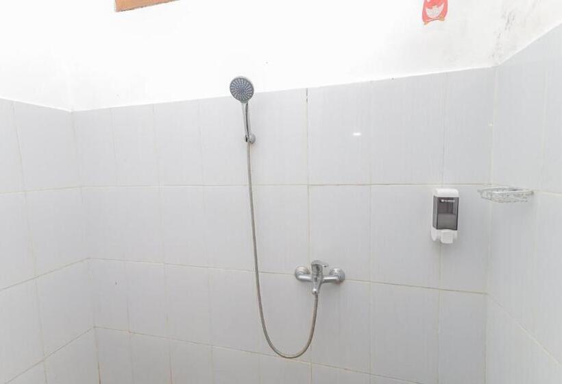 Номер Стандарт, Reddoorz At Wr Supratman Batu