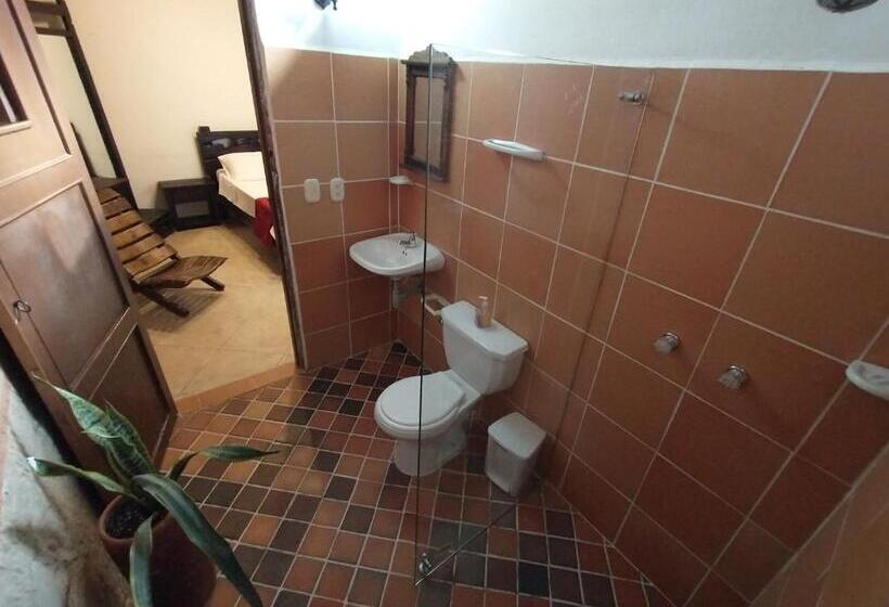 Номер Стандарт Трехместный, Santander Aleman Hostel