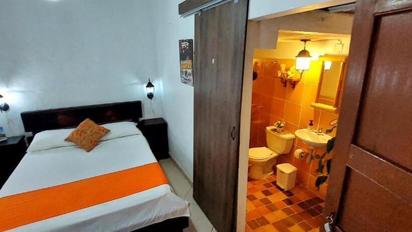 Номер Стандарт, Santander Aleman Hostel