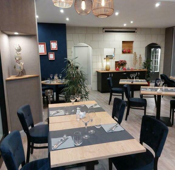 Номер Стандарт, Logis Loire Hotel   Les Cocottes Restaurant