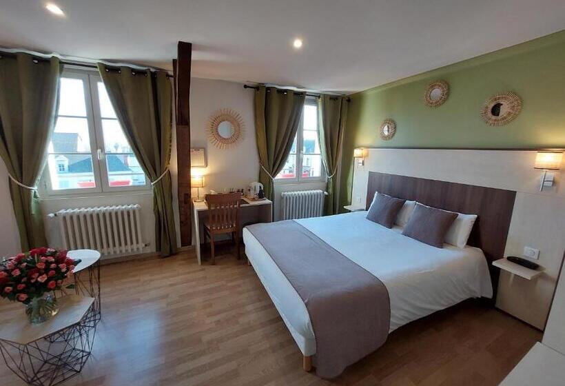 Семейный Номер, Logis Loire Hotel   Les Cocottes Restaurant