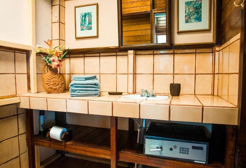 Номер Стандарт Вид на Море, Pacific Edge Eco Lodge