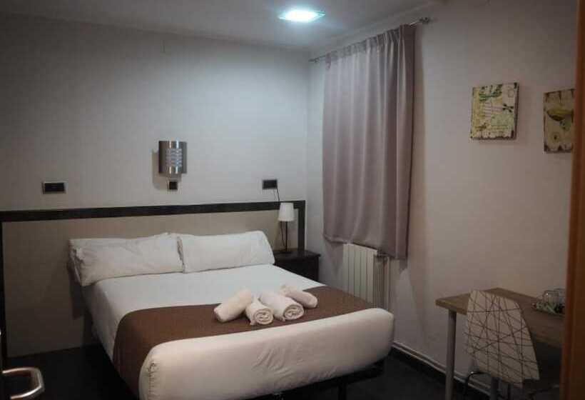 Номер Стандарт, Hostal Levante Barcelona