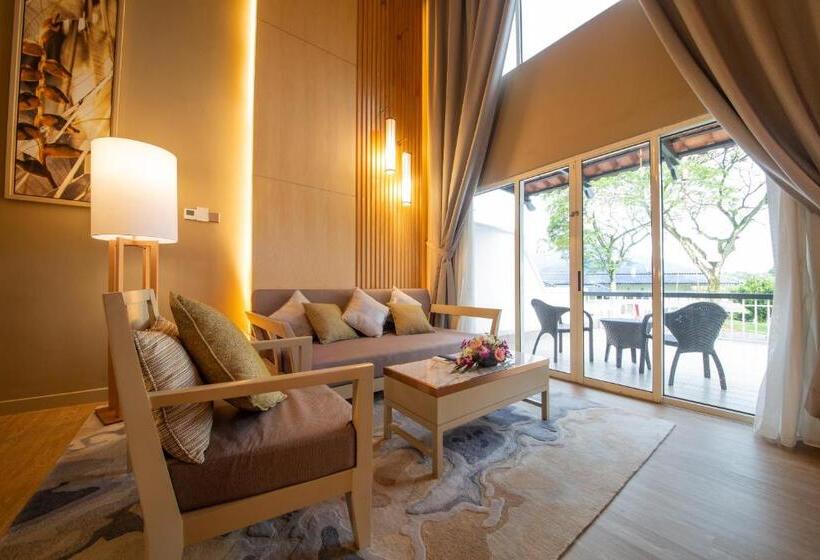 سوییت دوبلکس, Glenmarie Hotel & Golf Resort