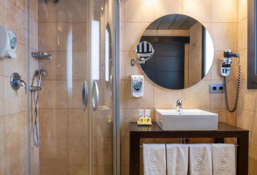 Номер Стандарт, Salles Hotel Aeroport De Girona