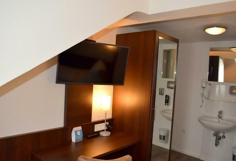Номер Стандарт Индивидуальный, Trip Inn Budget Hotel Messe