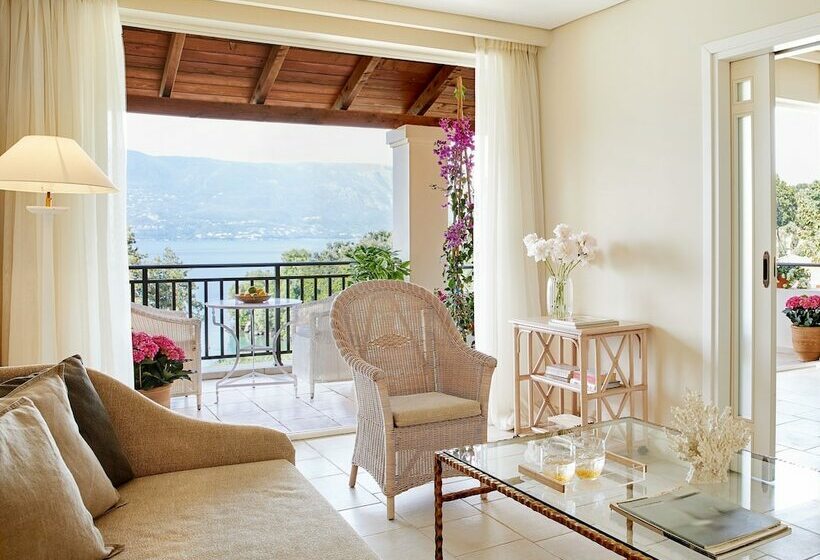 Бунгало Deluxe, Grecotel Eva Palace, Beach Luxury Resort