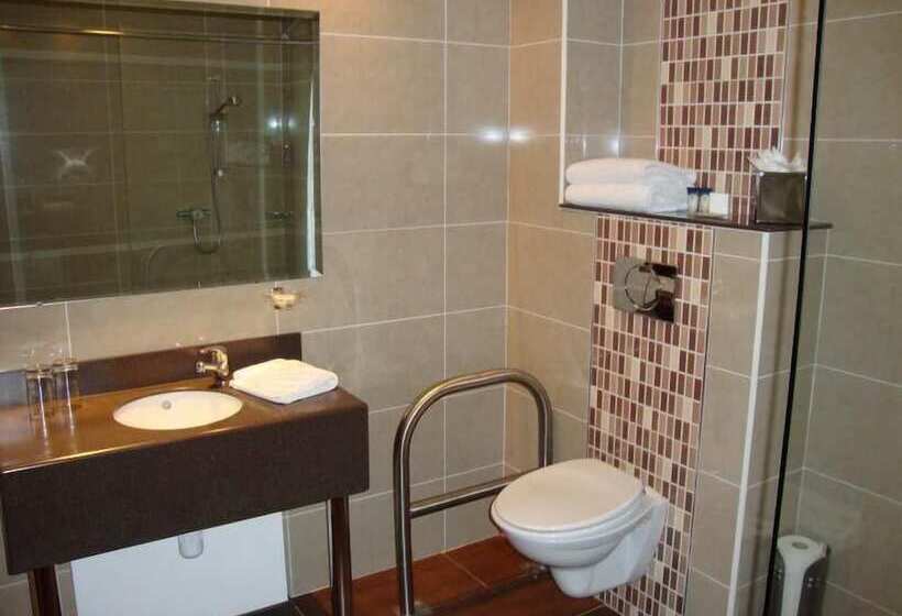 Семейный Номер, Ard Ri House