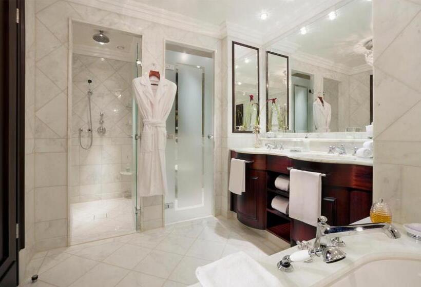 Полулюкс, Castlemartyr Resort