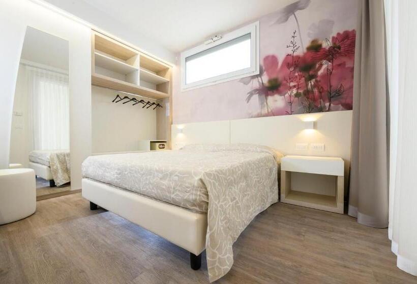 Suite Deluxe, Harmony