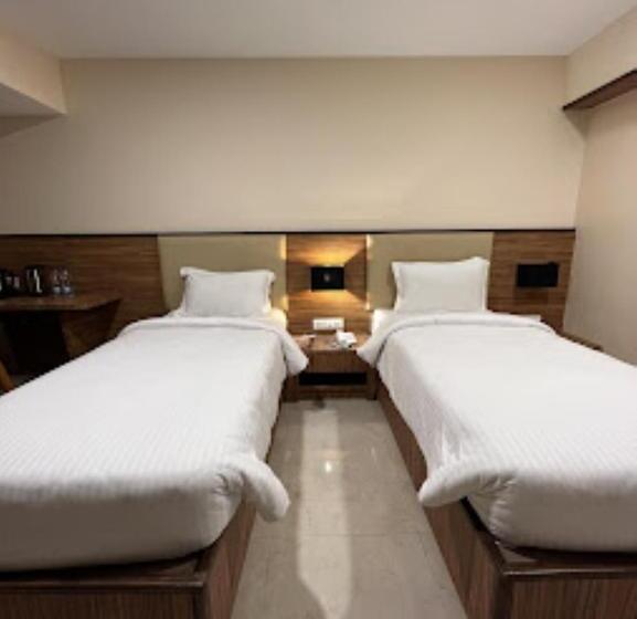 Номер Deluxe, High Rise Regency, Burhanpur