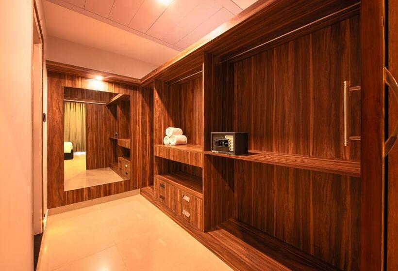 Президентский Люкс, Hometown Galleria Manipal