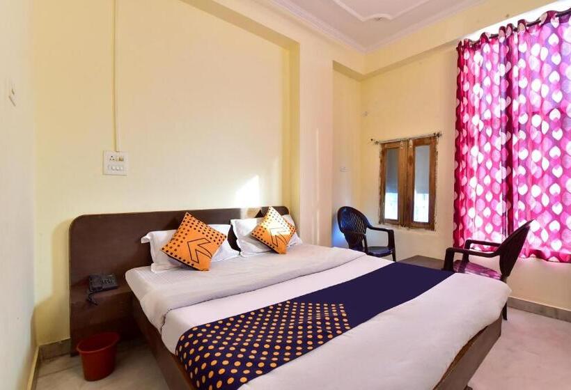 Трехместный Номер Классика, Vaccinated Staff  Spot On Jai1267  Taj Inn