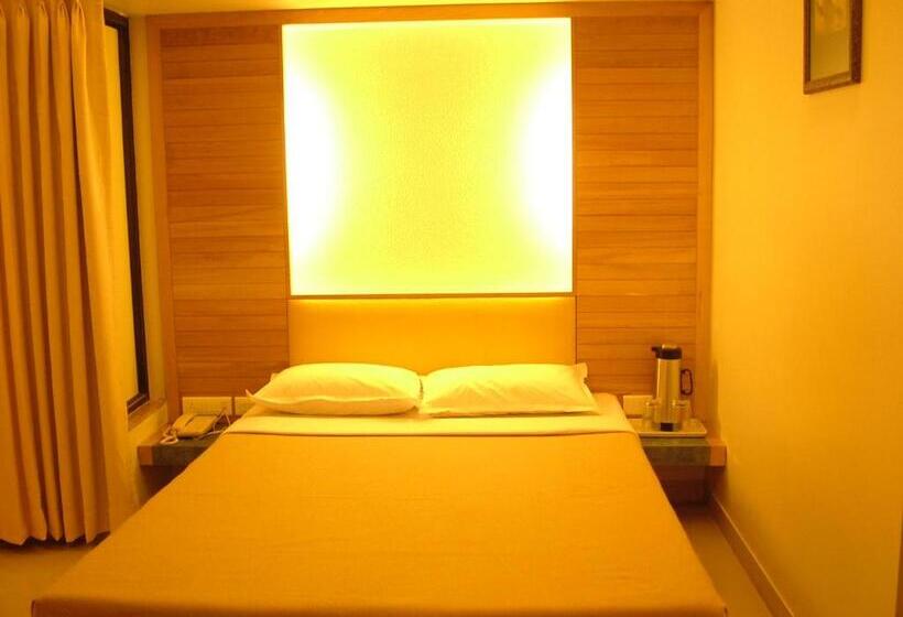 Номер Deluxe, City Park, Solapur