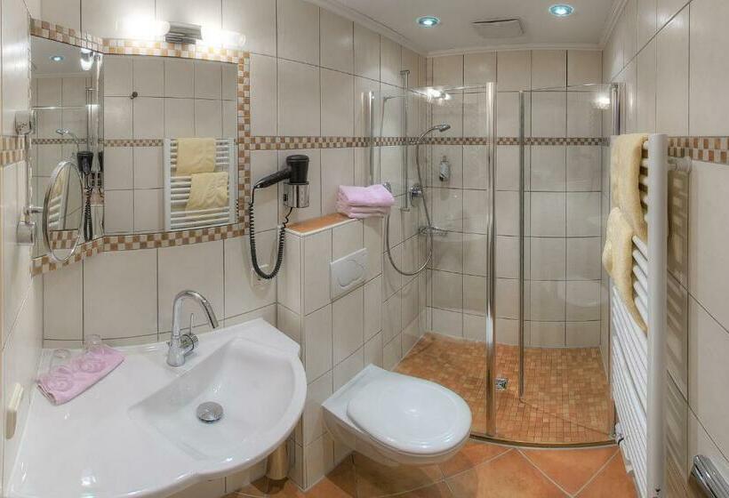 Номер Стандарт с Балконом, Gasthof Metzgerei Hirschbichler   Chiemgau Karte