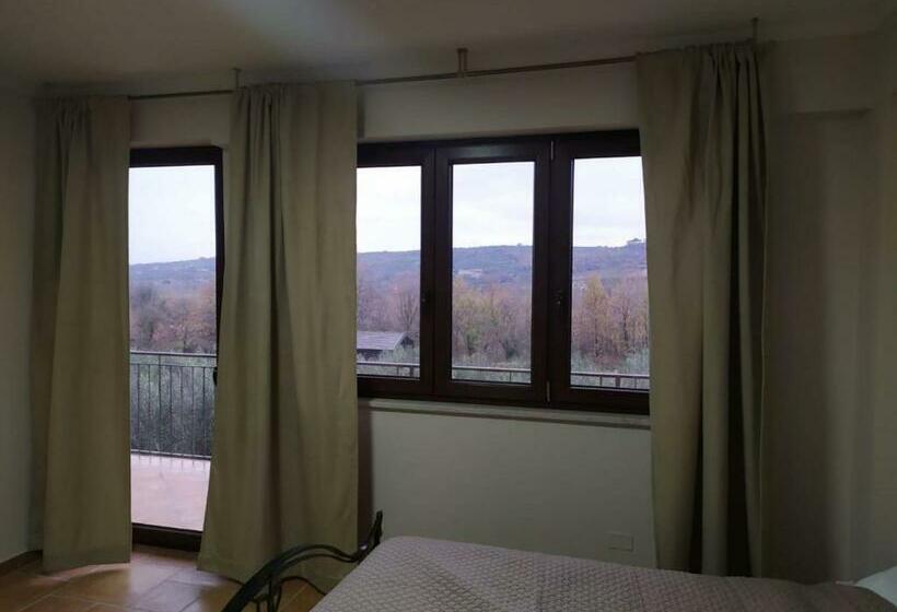 Номер Стандарт с Балконом, La Tenuta Del Barone