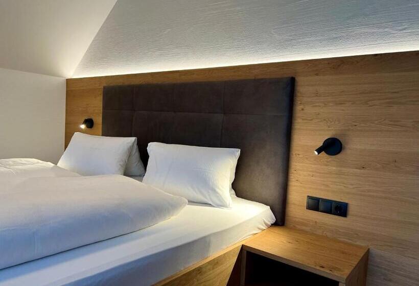 Номер Стандарт с Балконом, Gasthof Hotel Andlwirt