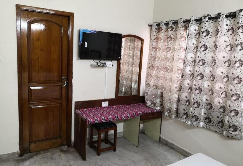 Номер Economy, Sridhar Lodge