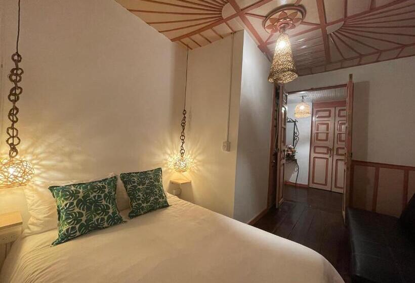 디럭스 룸, Mahalo Hostel